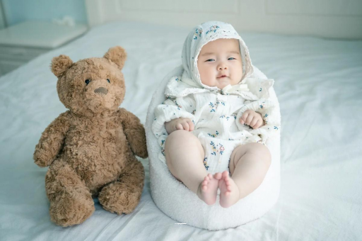 宜都宝宝吃不饱母乳的症状